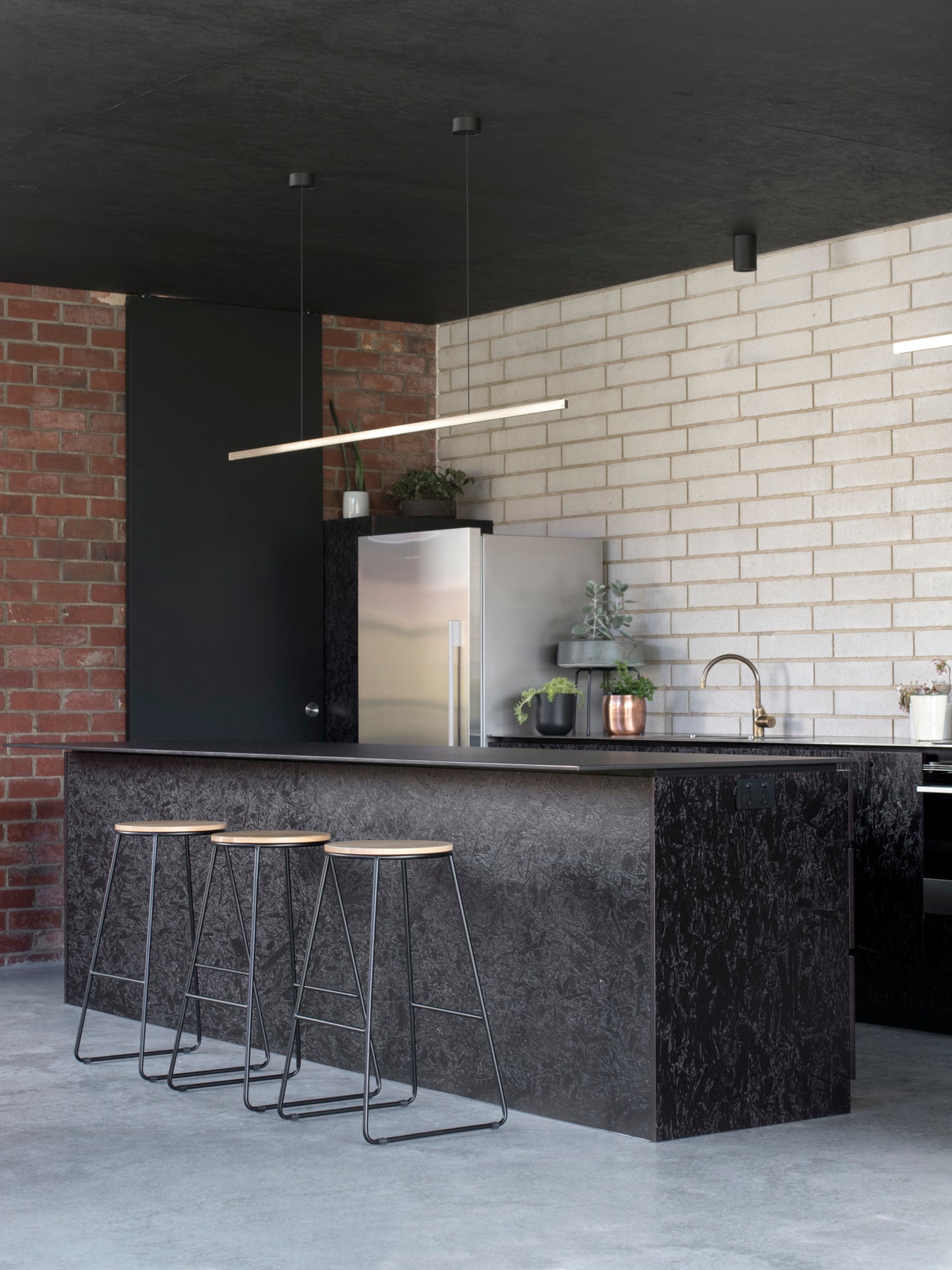 Highline 1400mm - Black Powder Coat